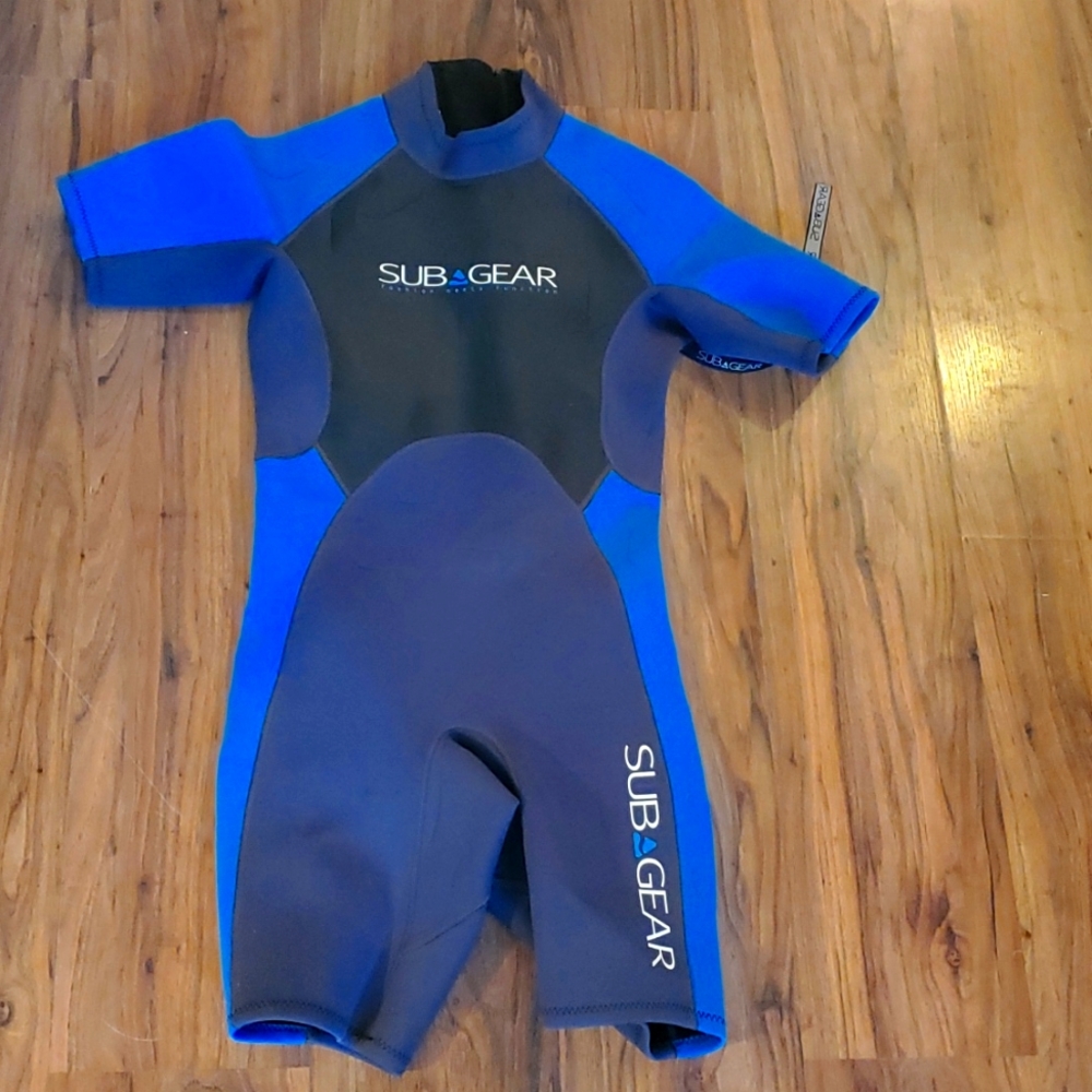 Men's medium sub gear scuba diving gear suit Hawaii ocean sports